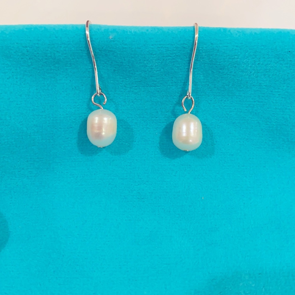 Silver & Pearl Drop Earrings EUC